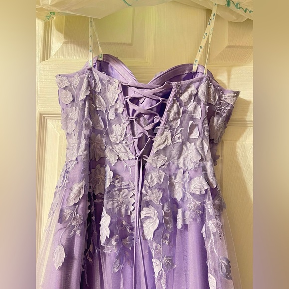 Camille La Vie Prom Dress - Picture 9 of 11